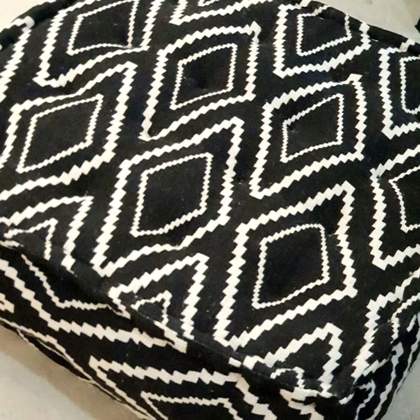 Pouf 'bali' in ecopelle nero, 40x40x40 cm